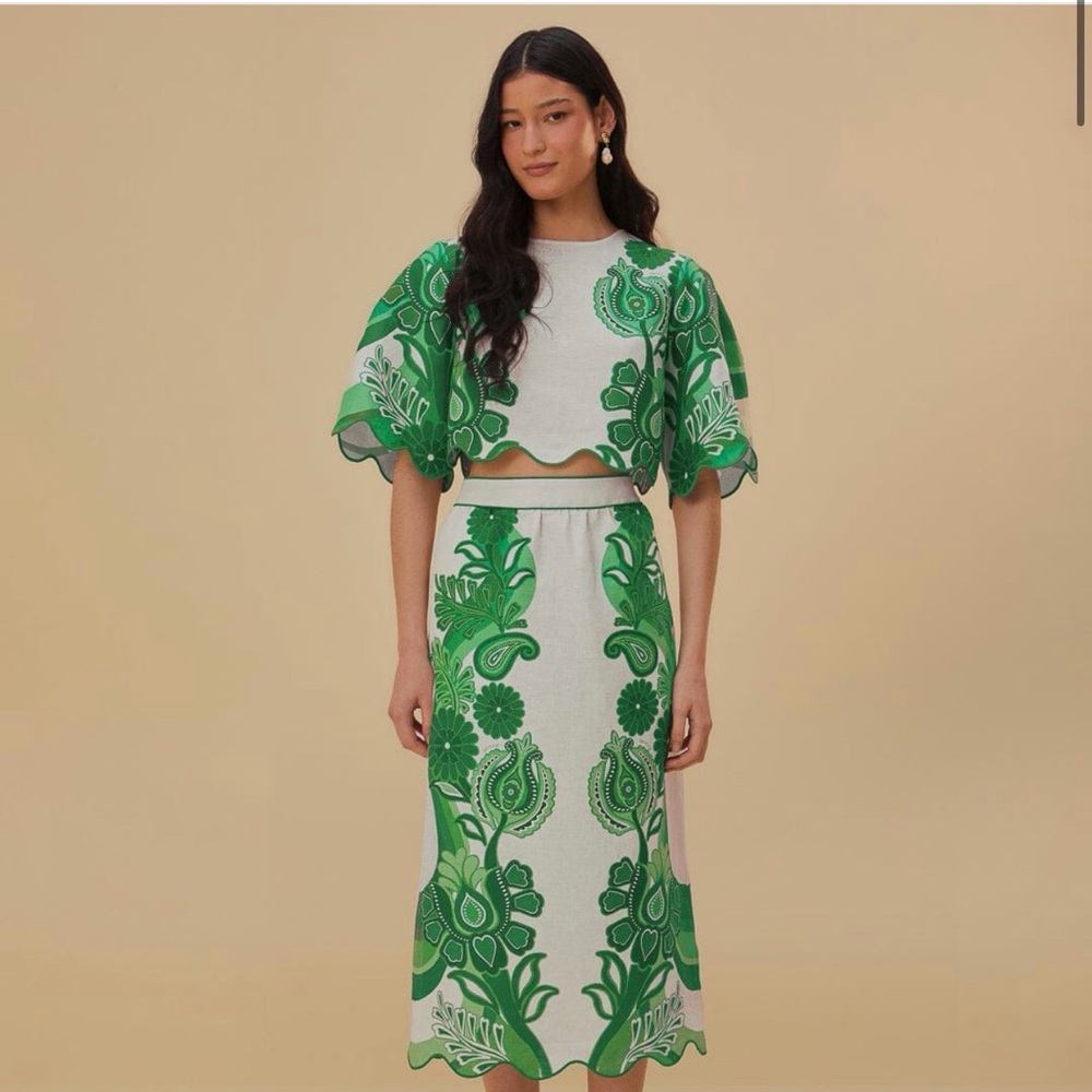 FARM Rio green color festival euroflax blouse and midi skirt
XL